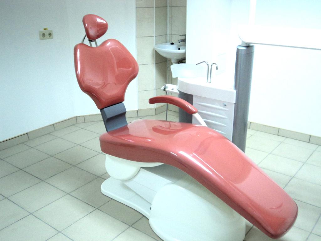 Почему мы сходим с ума от вида стоматологического кресла?